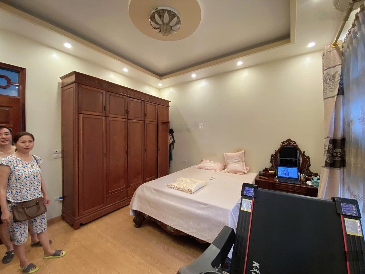 NGUYỄN HOÀNG, Cầu Giấy: 52m, 5 tầng, mặt tiền 6m - GARA OTO, CÁCH MẶT PHỐ K 35M, thương lượng tốt