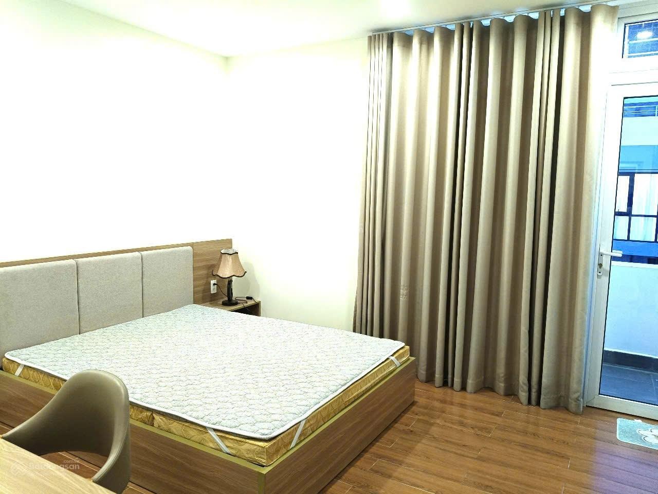 Cho thuê căn hộ 2 ngủ rộng, có ban công đầy đủ tiện nghi giá 9.5 triệu KĐT Waterfront City: