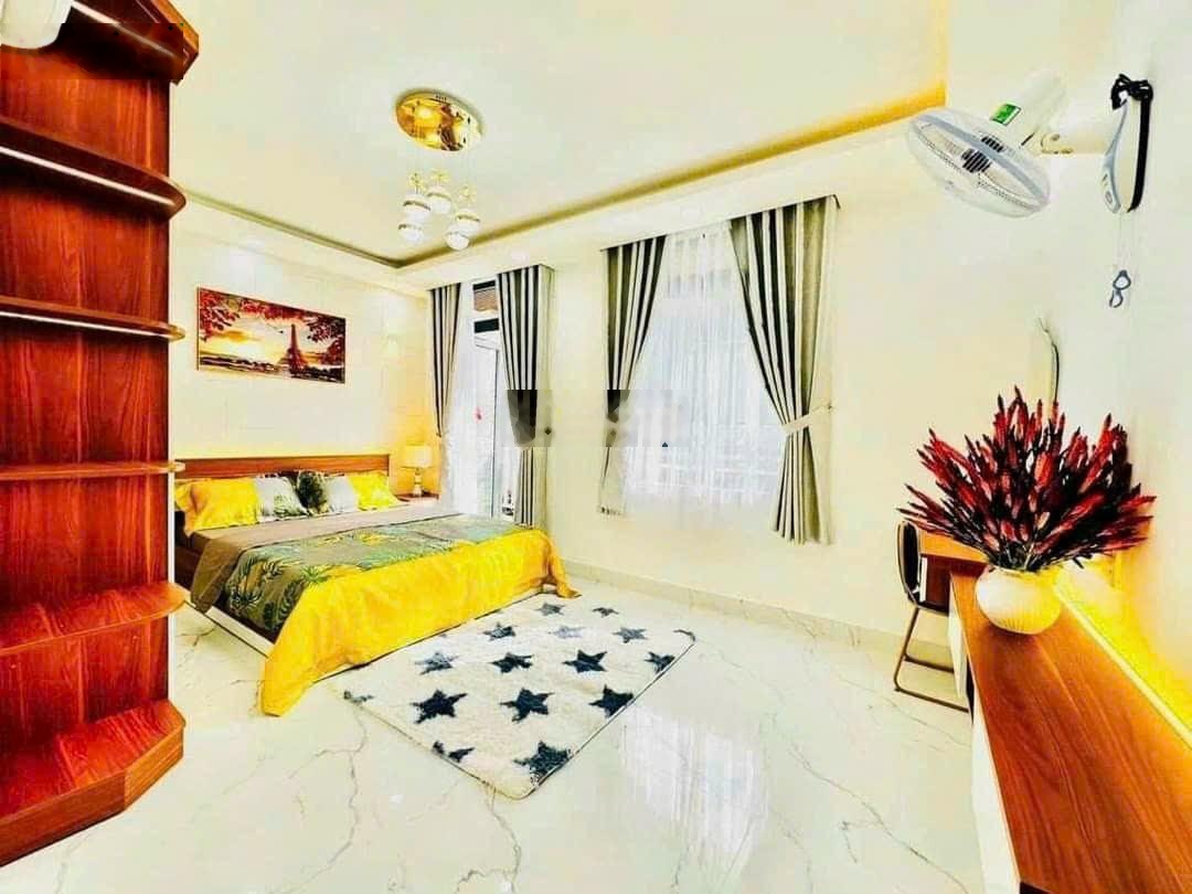 Bán nhà HXH Nguyễn Trãi đối diện chung cư Lancaster quận 1, DT: 4x14m, lửng 3L, giá 15.8 tỷ