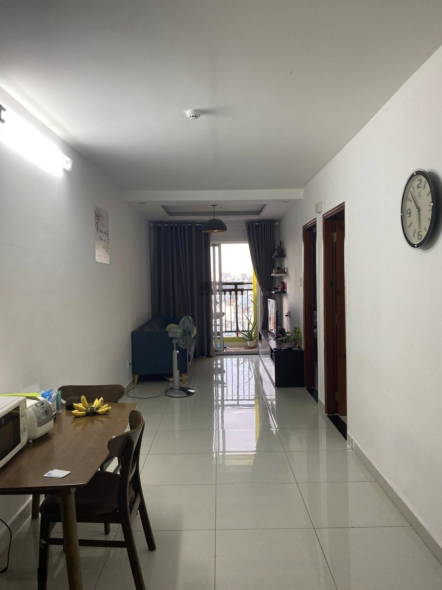 Chung Cư 8X plus Đường Trường Chinh căn 2p ngủ, ban công,nội thất giá 8,5tr/th