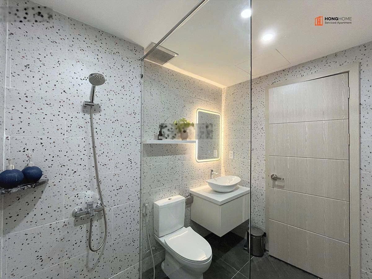 Cho thuê phòng studio nội thất hiện đại có bảo vệ, lễ tân, dọn phòng, ngay nhà ga T3, Quận Tân Bình