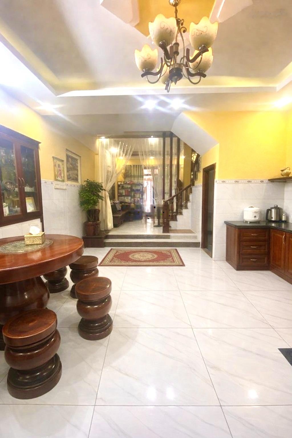 HÀNG NGON. Hẻm nhựa 6m thông, 4 tầng BTCT, 4.5x16 nở hậu, sát mặt tiền Cống Lở, Tân Bình. 7.x tỷ