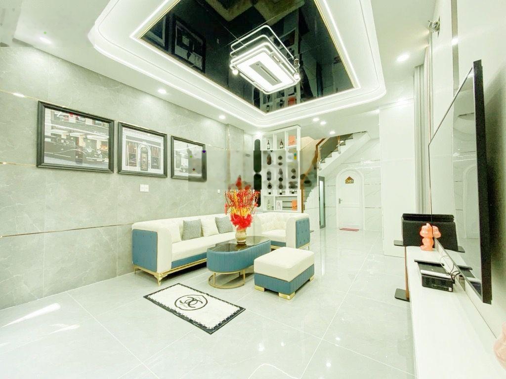 Sát vách cv đâm sen nhà đẹp 2 tâng btct với 3pn hẻm 4m thông ngang 4 dài 12