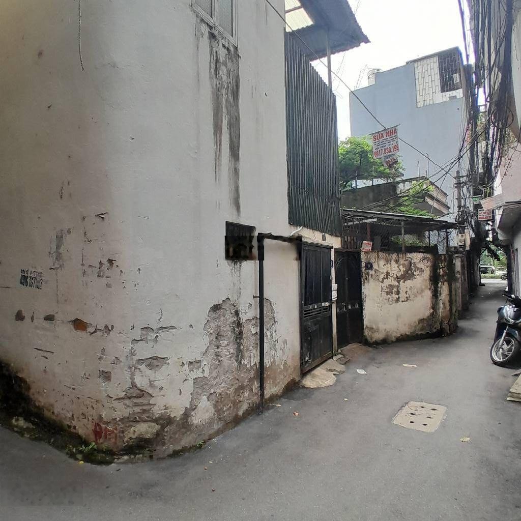 Bán nhà lô góc đường láng, vị trí cách 30m ra mặt phố tiềm năng cao, 122m2, mặt tiền 9m, giá 38 tỷ