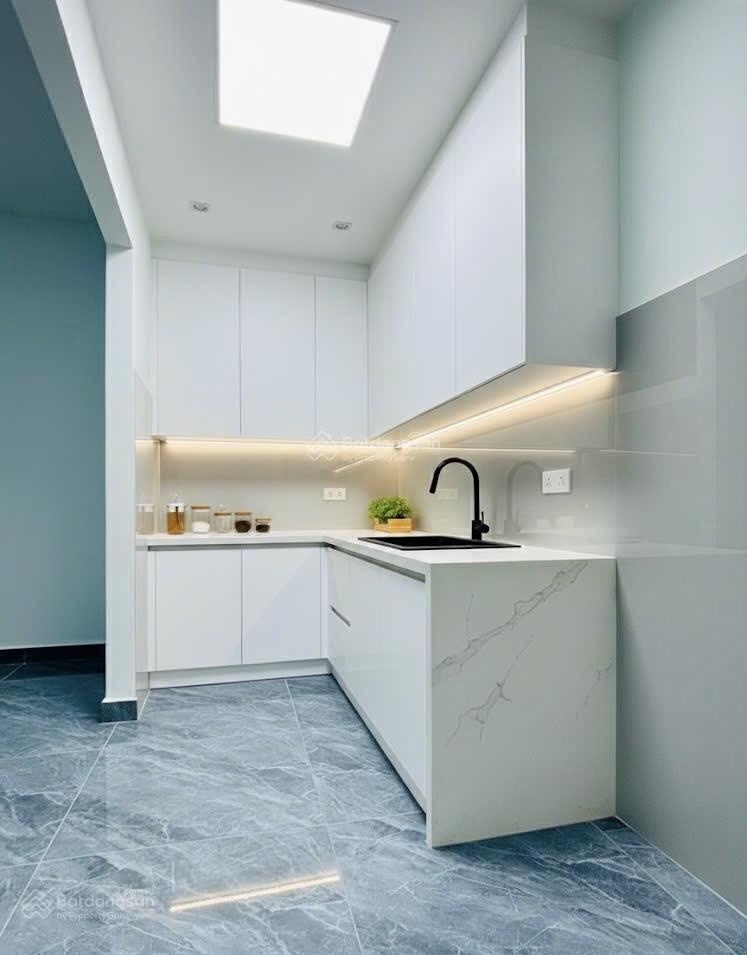 Bán nhà mới xây gần công viên phú lâm (5x20)3 tầng hẻm xe tải ,giá 7.4 tỷ