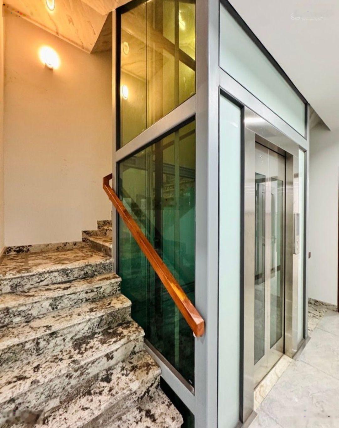 Building 7 tầng. măt tiền Tây Thạnh. 12PN. Thang máy. Dòng tiền khủng. Đầu tư CHDV. KS Mini.