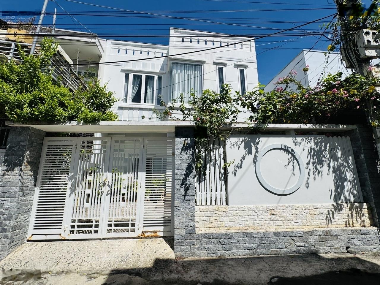 Bán nhà có sân vườn gần biển chỉ 700m, hẻm ôtô đường Phú Đức - Vĩnh Hoà, chỉ có 45.5tr/m2