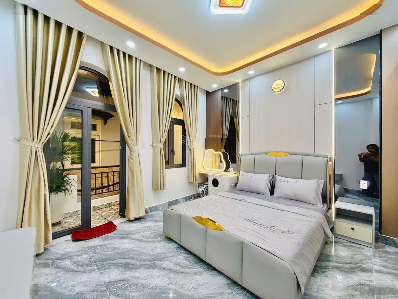 Lên sóng nhà đẹp sau căn mặt tiền - diện tích 4 x 12 trệt lầu 3pn đường đỗ thúc tịnh - p.12 gò vấp