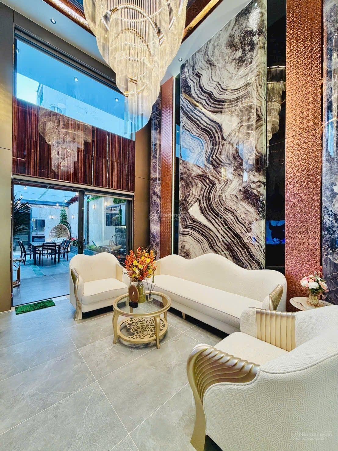 Quá đã với siêu phẩm dài 30m có thang máy xe hơi ngủ trong nhà đường phạm văn chiêu - p9 gò vấp