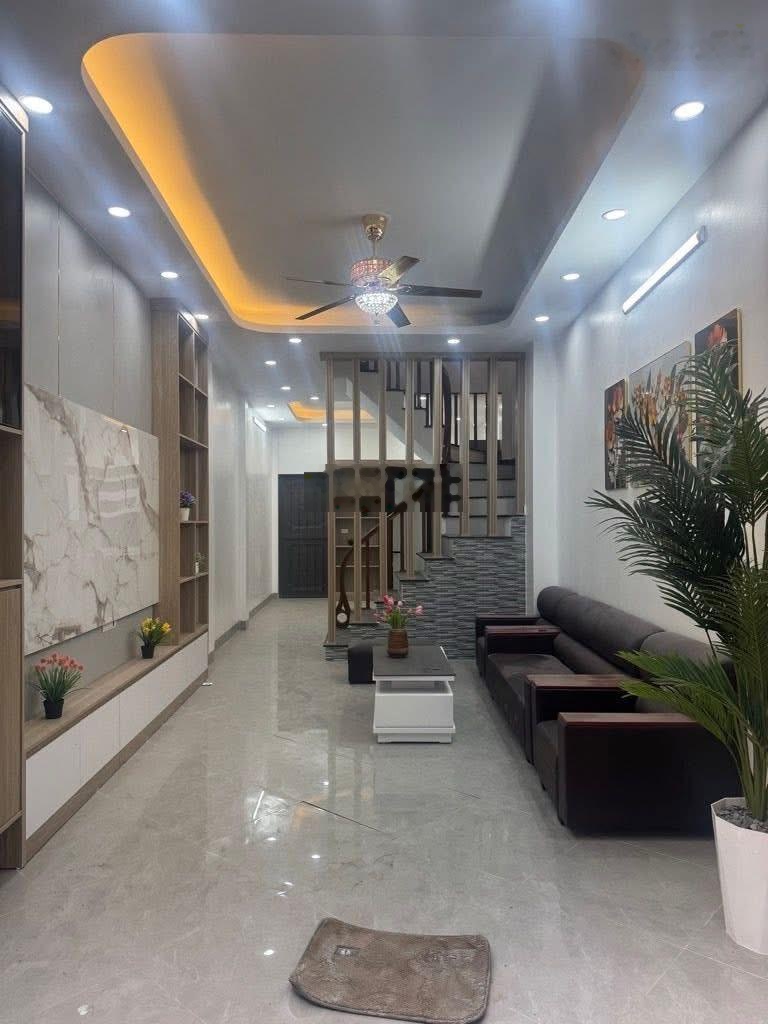 Chính chủ chị Hương bán căn nhà phố #Thanh_lân - #Vĩnh_Hưng -Căn nhà dòng tiền 6 ngủ- Giá 6,35 tỷ