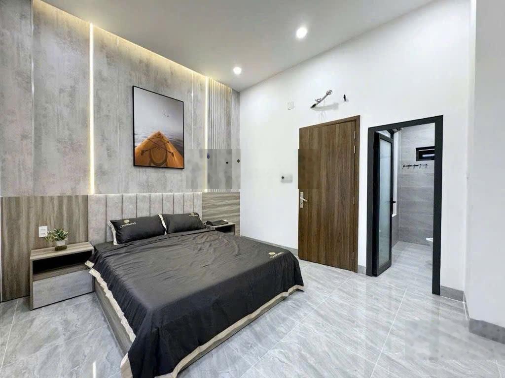 Nhà đẹp q.7 tặng nội thất sang trọng - 72m2 - an ninh - chỉ hơn 8 tỷ