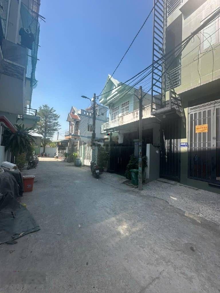 Bán nhà hơn 6 tỷ ngay chợ Tăng Nhơn Phú A