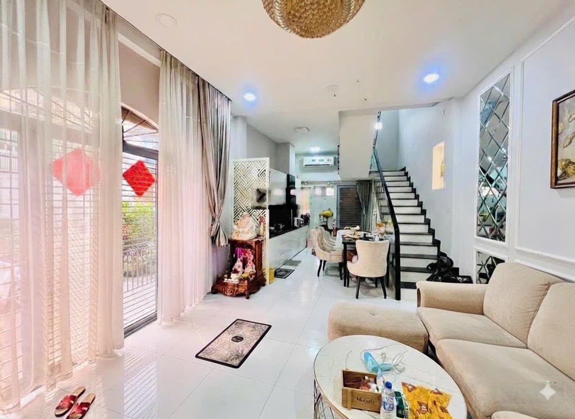 Nhà 2 mặt hẻm Trần Quang Diệu, ngang 9m, 3 tầng full nội thất đẹp sẵn sàng đón Tết