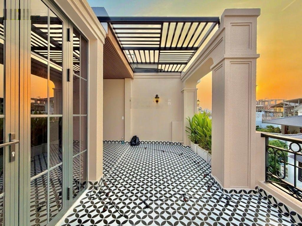 Nhà HXH Thích Quảng Đức, 39*5 tầng, lung linh đón Tết chỉ hơn 8tỷ