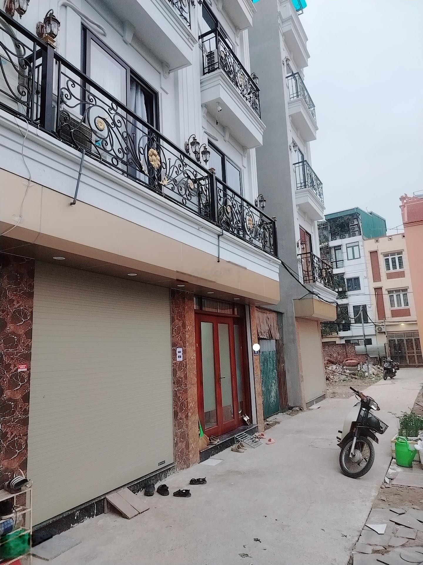 CẦN BÁN NHANH !! Nhà Phố Thanh Đàm : 5 Tầng Xây Mới - Ngõ Trước Nhà Rộng, An Ninh Tốt - Chỉ 6.75 tỷ