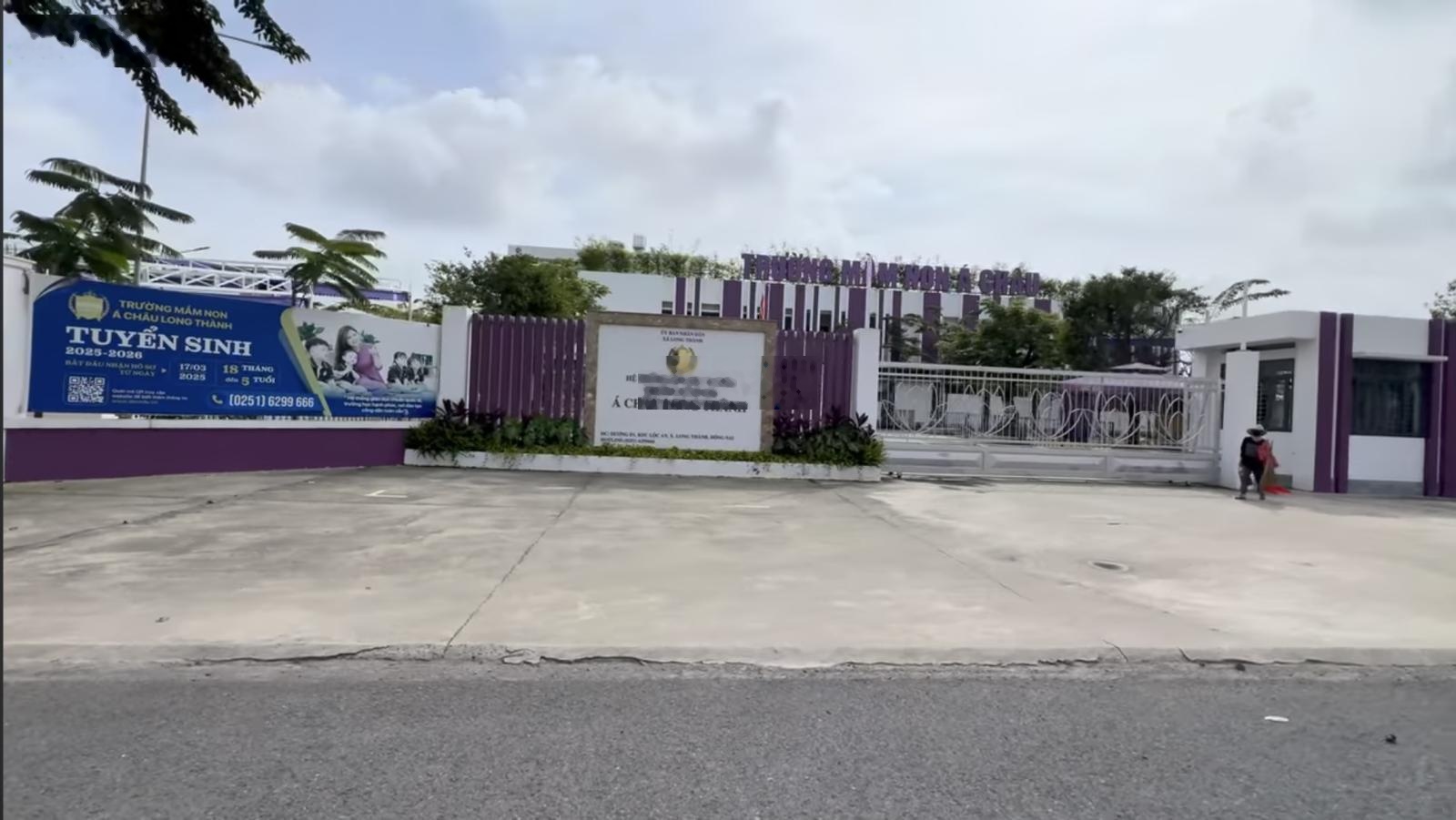 Bán đất nền khu dự án D2D diện tích 200m2 ngang 8 mét đi sân bay chỉ 2km xây dựng tự do sổ riêng