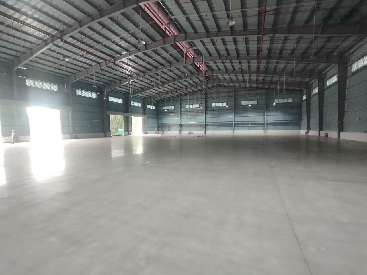 Cho thuê kho KCN Lai Xá, Hoài Đức. 550m2, cao 10m, có PCCC tự động, xe công đỗ cửa. Giá 120k/m/th