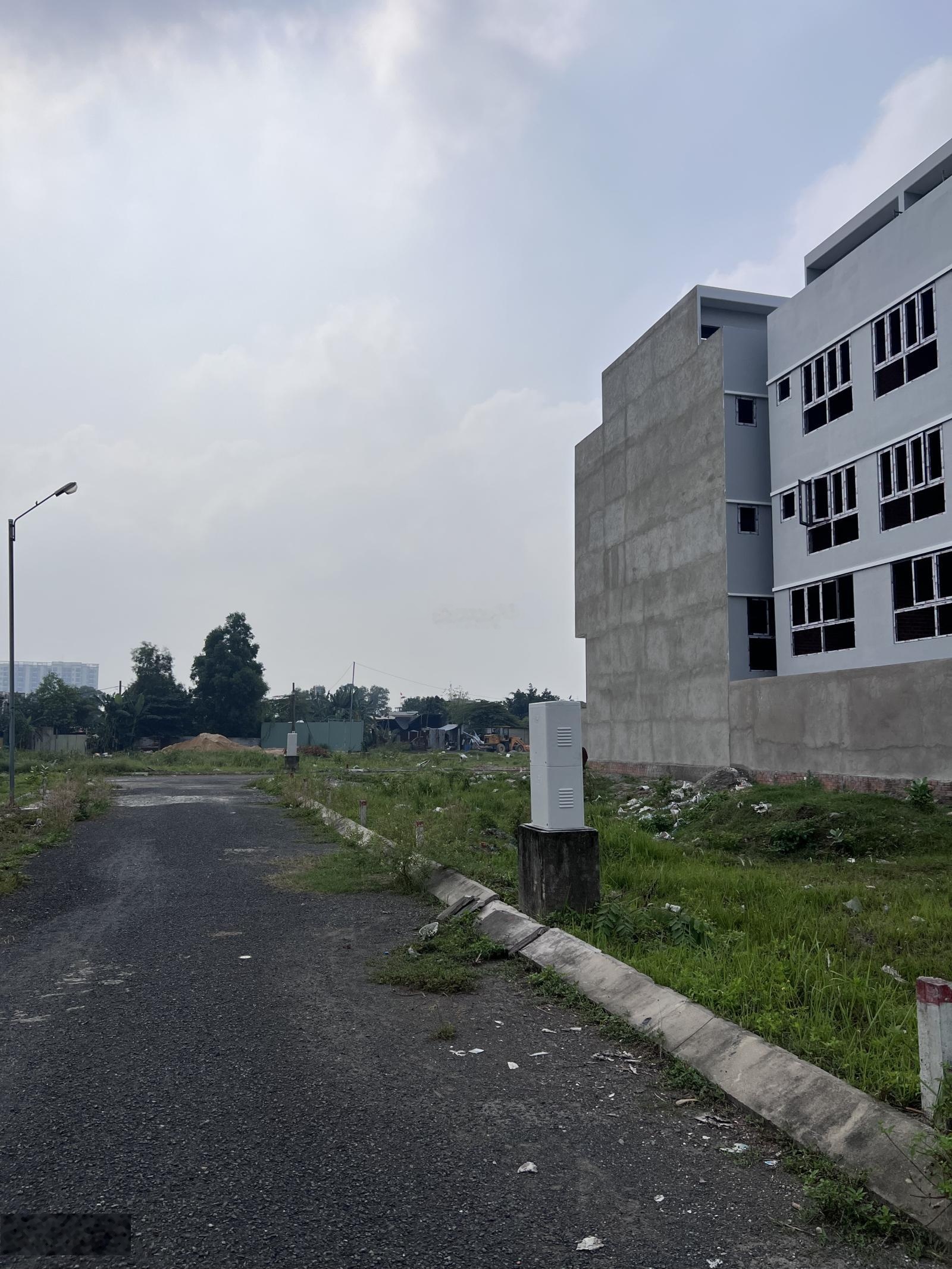 Giá 3tỷ4 58m2 (4x14,5) tại KDC Ngô Chí Quốc - Thủ Đức, sổ sẳn, xây tự do. Tặng giấy phép xây dựng