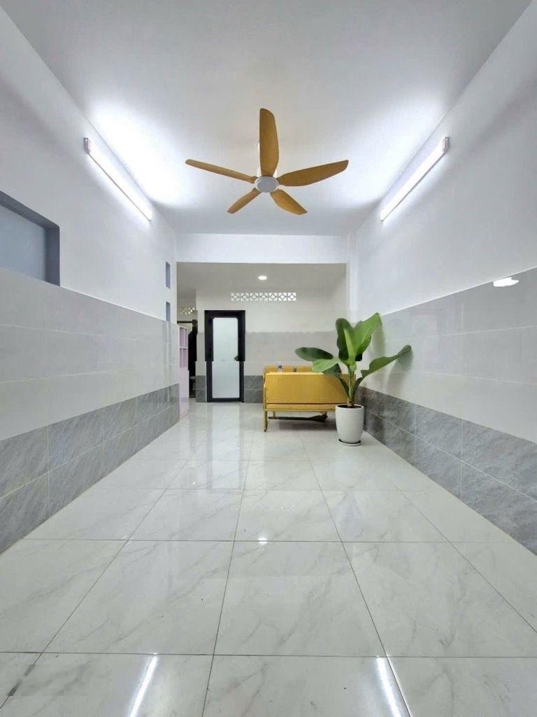 Quận 7 4tỷ3 - nhà 2 tầng - Huỳnh Tấn Phát 40m2 3x12 nở hậu 5m - 2 tầng - 3 PN, 2WC