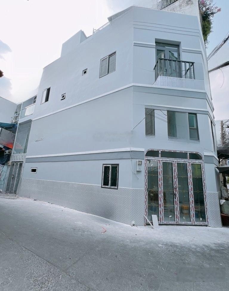 Nhà Q4 2 mặt tiền hẻm Đoàn Văn Bơ 3 tầng - đặc biệt mua căn lớn tặng căn nhỏ