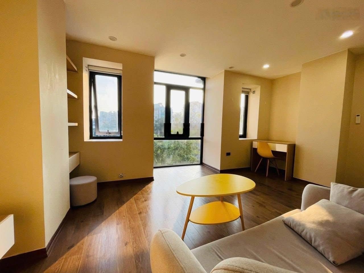 Giá chỉ hơn 400 triệu/m2 - sẵn tòa nhà tổ hợp dòng tiền - mặt hồ Đống Đa - 165m2x8tầng TM ôtô tránh