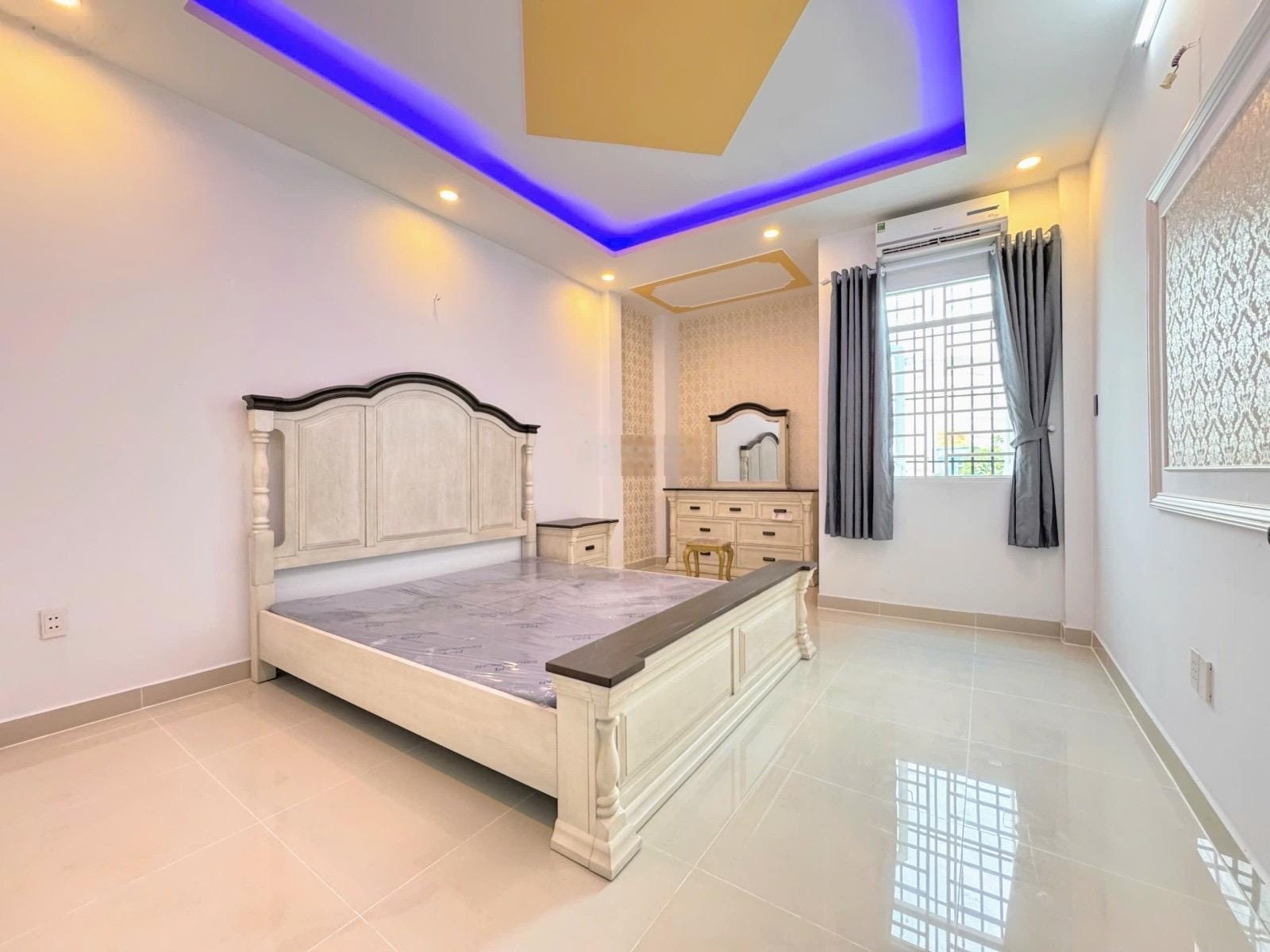 5.45 tỷ, 64m2 (4x16m) 3 tầng btct đường xe tải thông full nội thất vào ở ngay, kế bên Tên Lửa