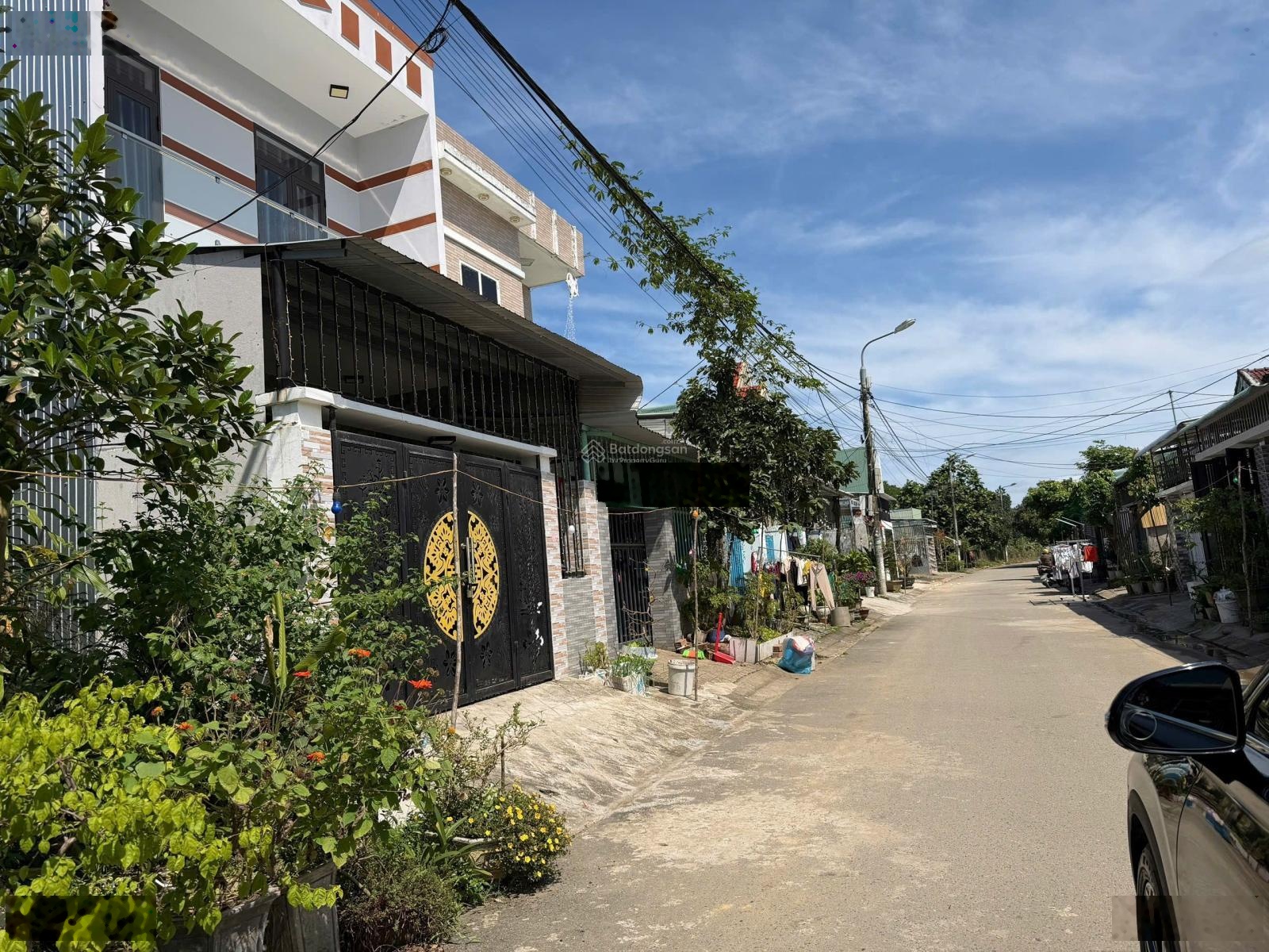 Bán đất đẹp tái định cư Hòa Ninh 1-xã Hòa Ninh-Hòa Vang-Đà Nẵng. DT. 100m2. Đường 5m5.Giá 1tỷ 990tr