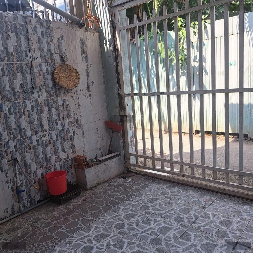 Nhà HXH đường 6 Long trường Q9 ngang 4.95m giá 4,1tỷ