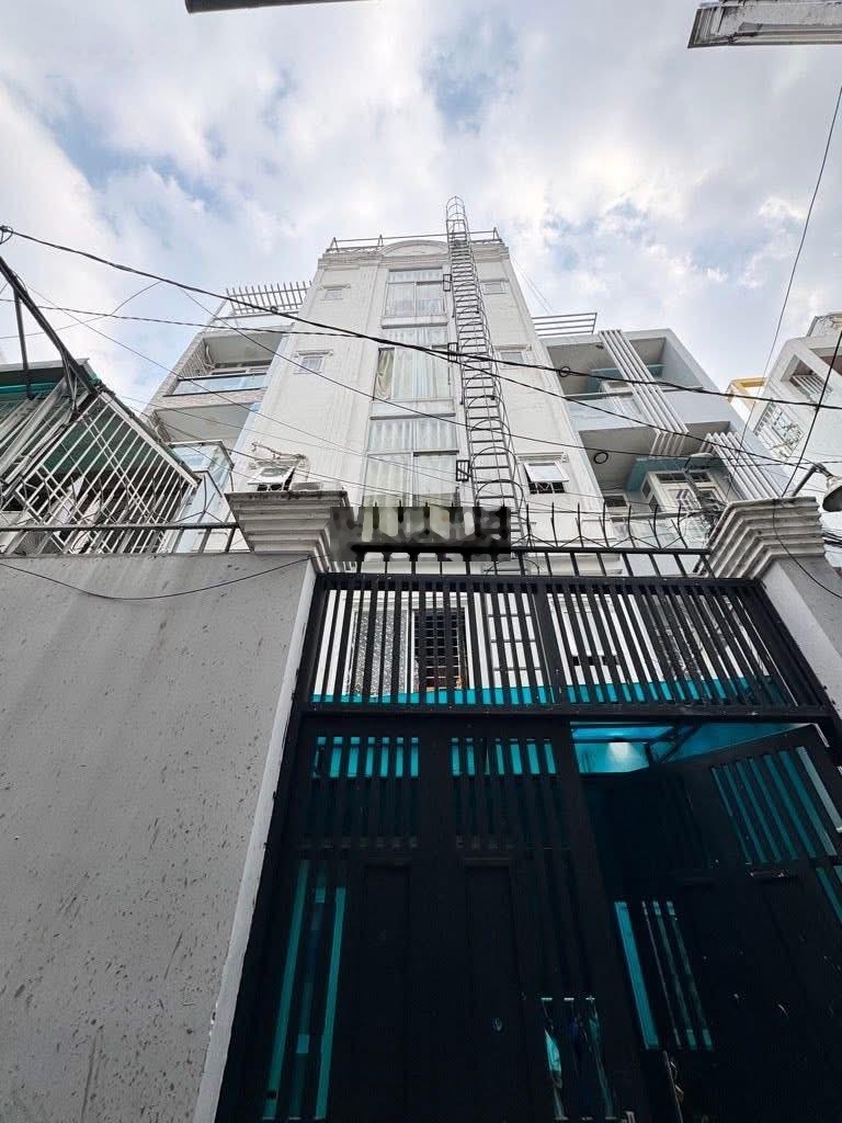 Bán CHDV 15 phòng khép kín, hàng xóm Quận 1, dòng tiền 90 triệu