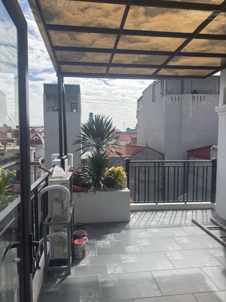 Nhà phố Sài Đồng 56m x 4 tầng, 4 ngủ - Lô góc - Nhà mới - Full nội thất - Ô tô chạy vòng quanh