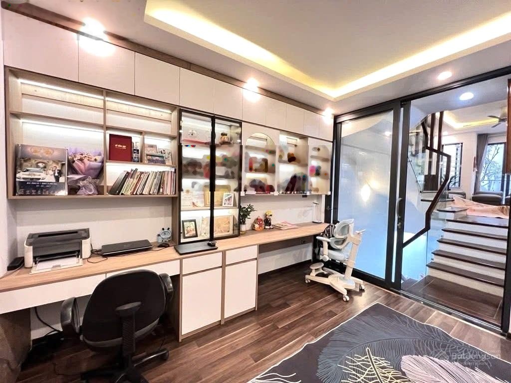 Dân xây,gần phố,ba bước oto-Gần Trương Định-46m- 8 tỷ 46