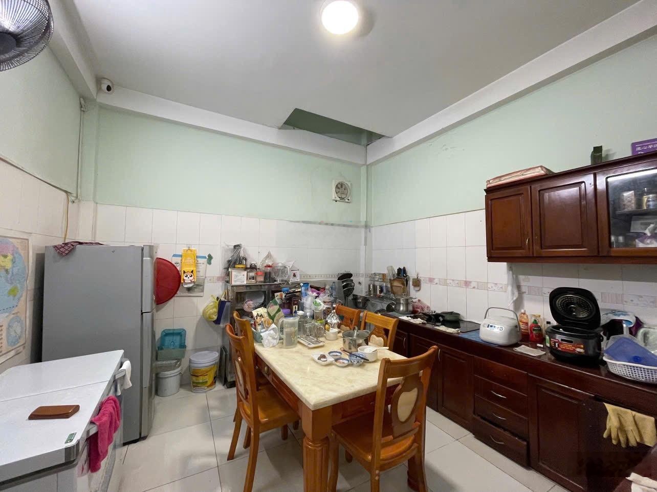 Nhà 2 lầu + sân thượng nguyễn đỗ cung 4pn 4wc gần aeon, ga metro giá 5,9 tỷ