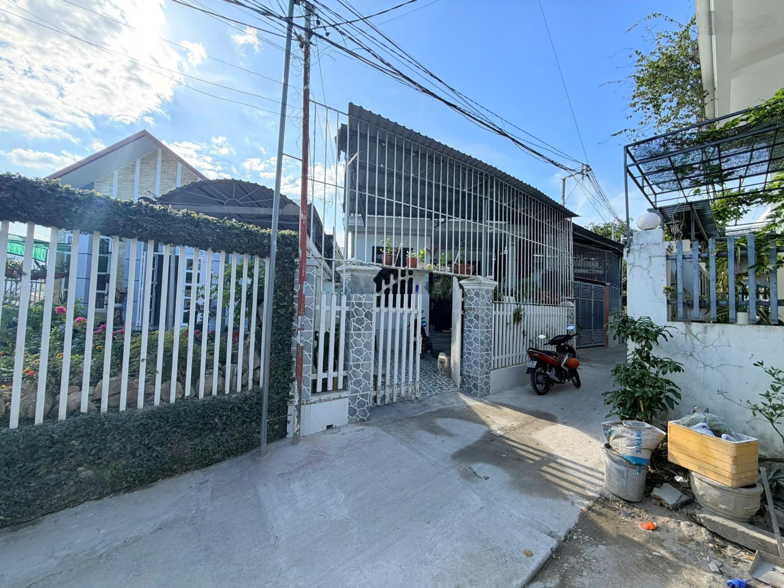 Cần bán nhà cách biển 2PN chỉ 5p di chuyển