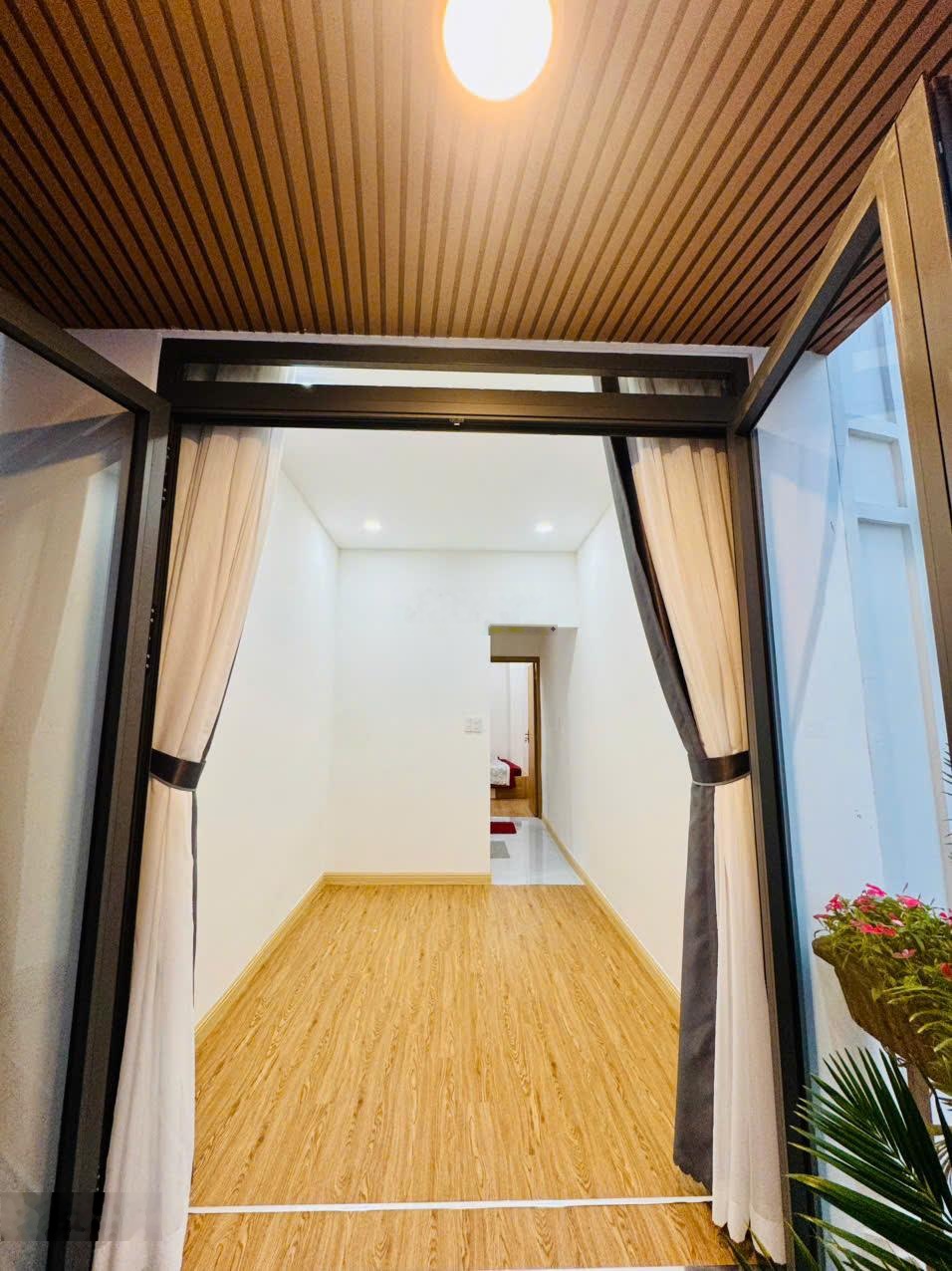 Hàng hiếm nhà mới 3 tầng nguyễn thượng hiền q3 chỉ 5tỷ