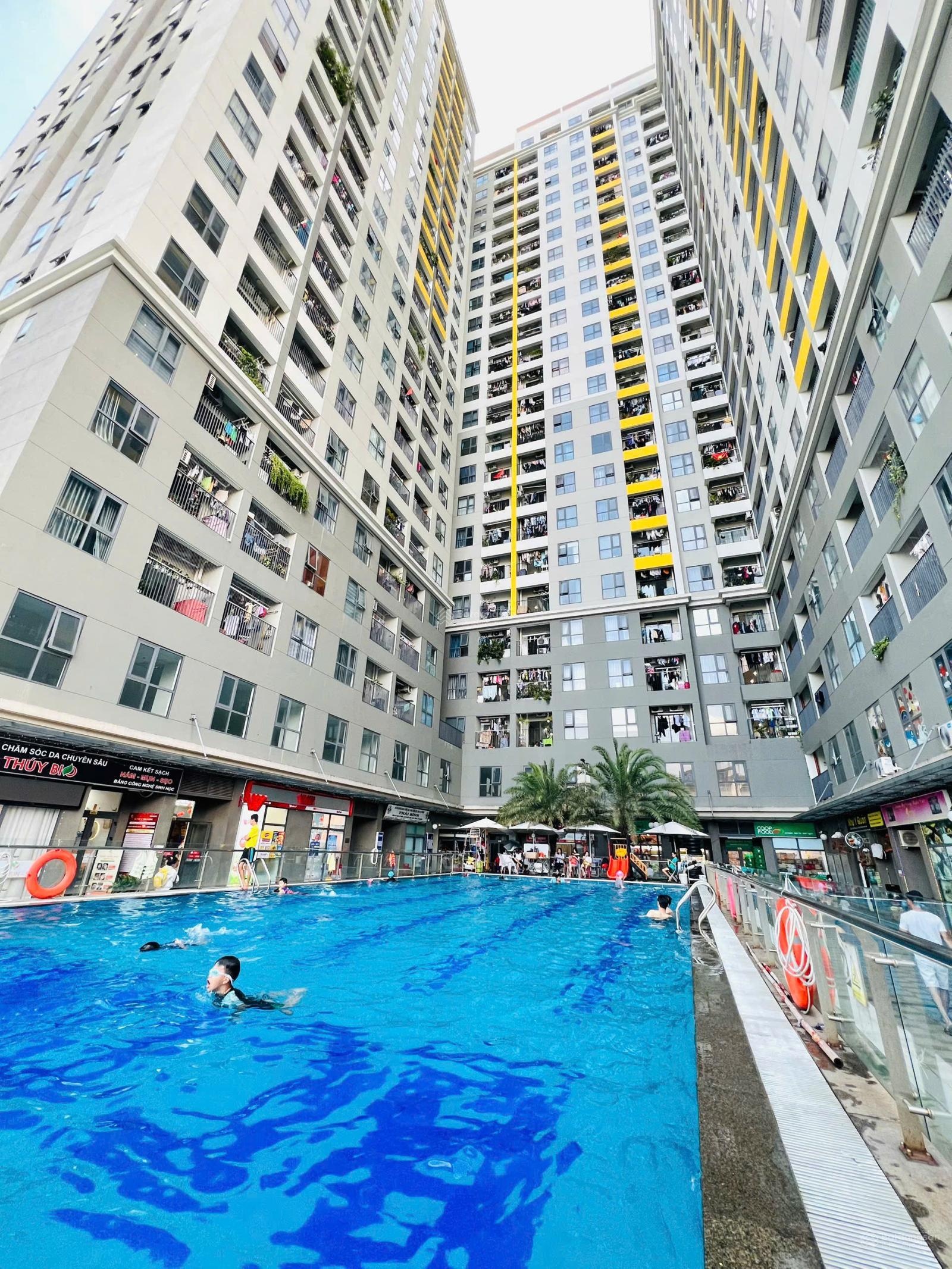 Bcons Green View 57m2 2PN giá 2,29 tỷ tặng full nội thất - bao ra sổ - sát làng đại học - ga Metro