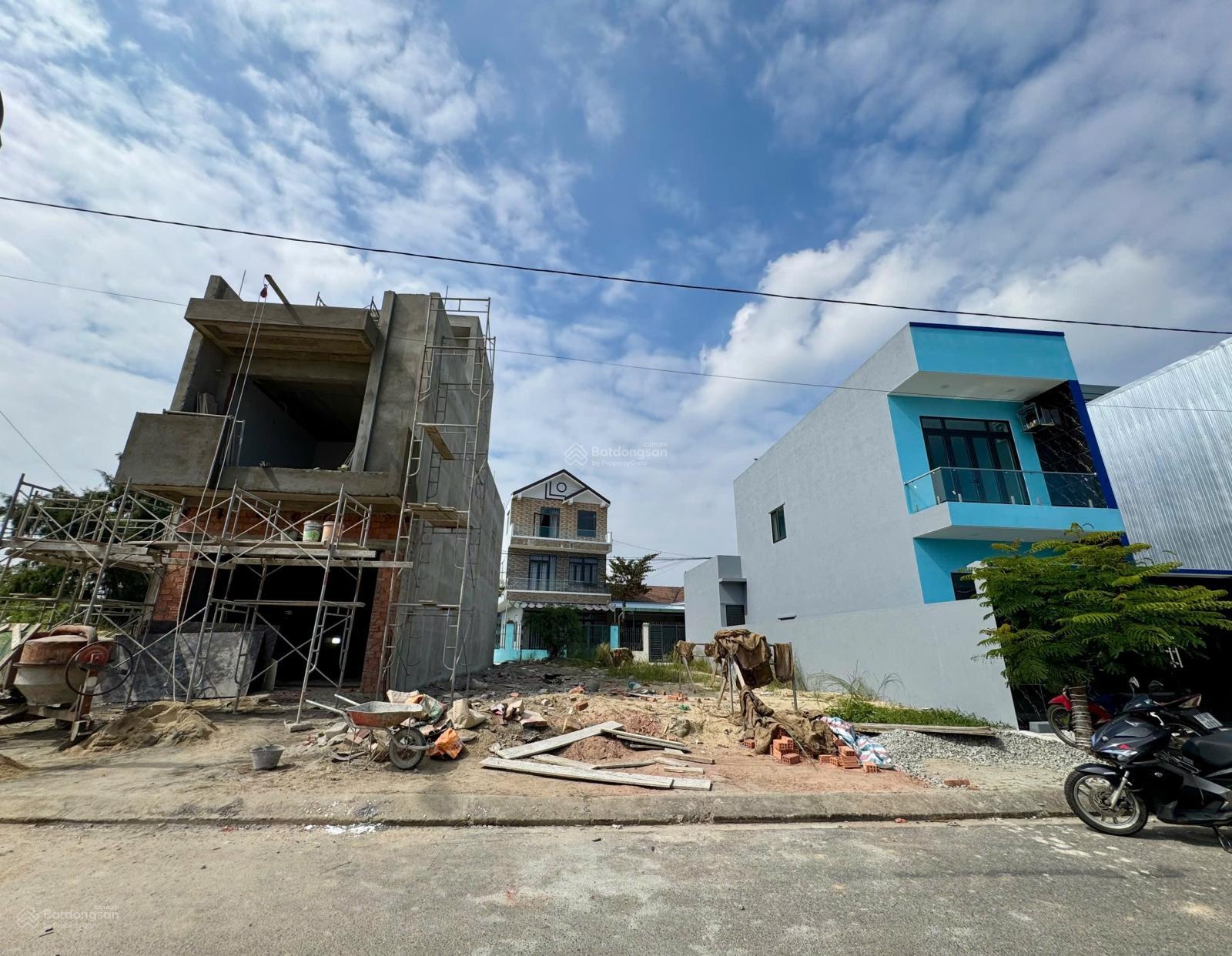 Bán Nhanh trước Tết lô đất đẹp 2MT trước sau hiếm có Bùi Bỉnh Uyên - khu Biển Non Nước - Gía Tốt