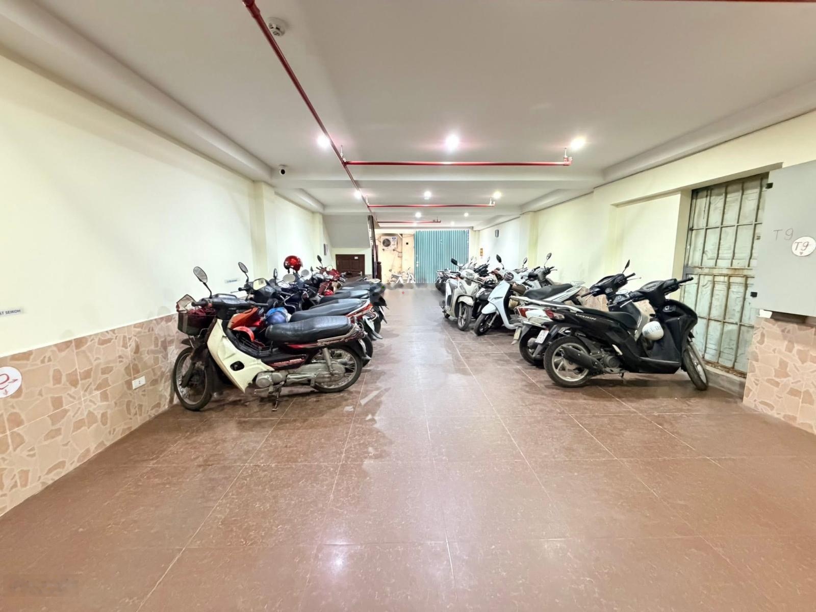 Xã Đàn Building 10 tầng hiện đại siêu đẹp,dòng tiền khủng. Vị trí cực đẹp,chủ ngộp Bank cần bán gấp