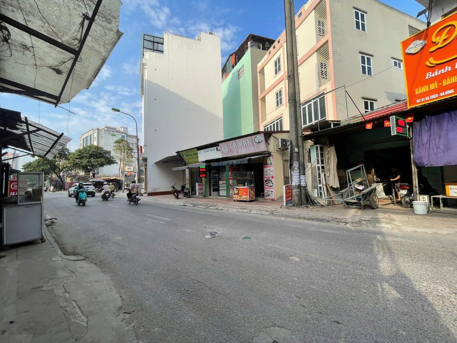 Đất đường Vàng, chợ Chùa 90m2, đường rộng 18m, giá 900tr còn thương lượng