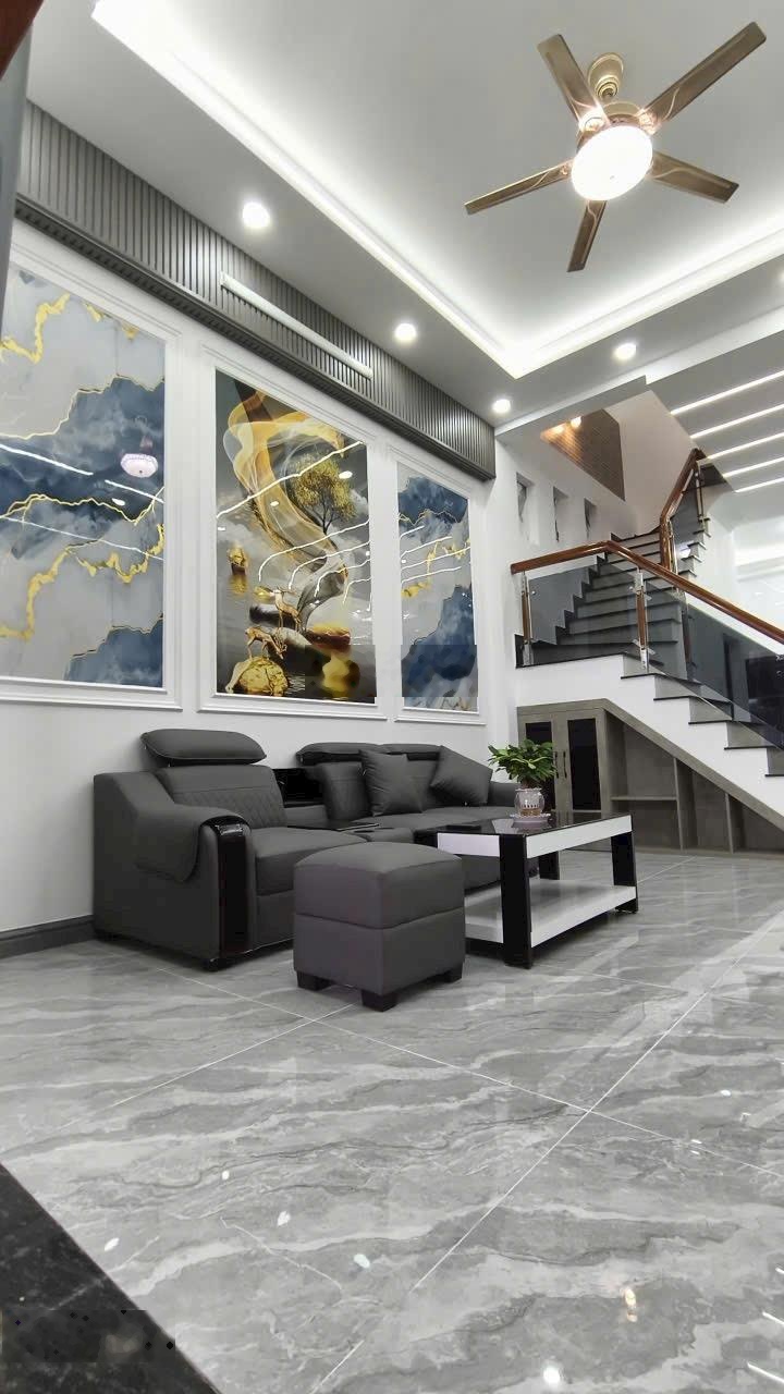 Nhà SHR Lâm Thị Hố 61.5m2 HXH Đúc 1 Trệt 1 Lầu Tặng Nội Thất