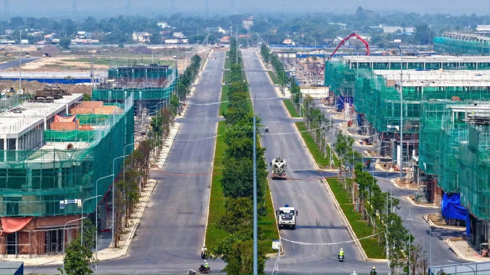 Nhà liền kề Vinhomes Green City Long An 75m² trả trước 668 triệu, vay 0% 24 tháng, tặng xe VF3