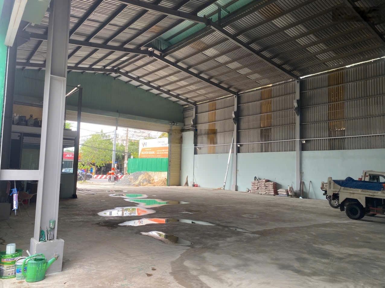 Cho thuê mặt bằng kho xưởng 530m2 đường Nguyễn Duy Trinh, P. Phú Hữu, Quận 9 container vào 24/24