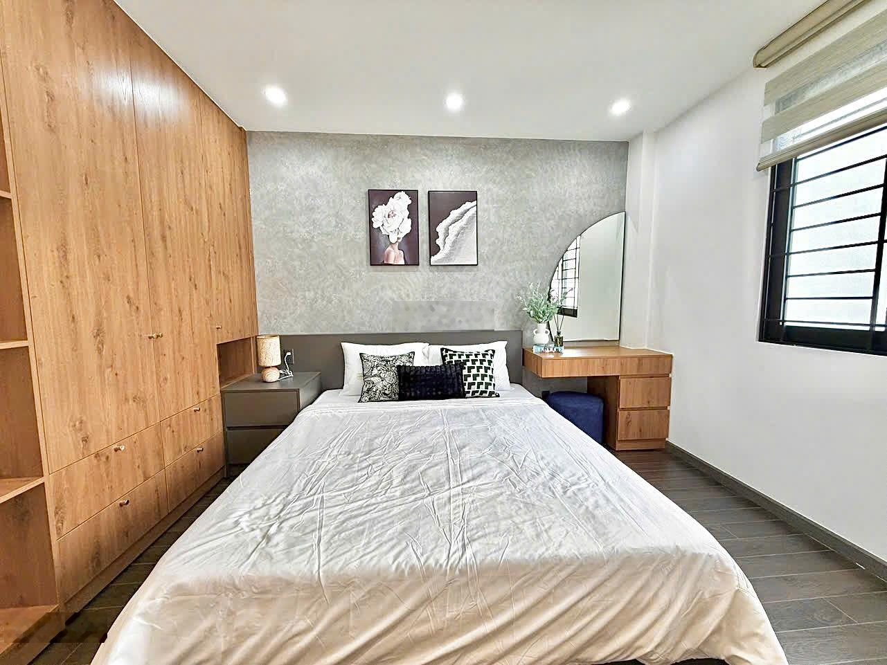 Bán nhà gần Công Viên mát mẻ ngay Đặng Thùy Trâm.P13.Bình Thạnh(4.5x20m) Hầm 4 Tầng nhỉnh 16 tỷ .