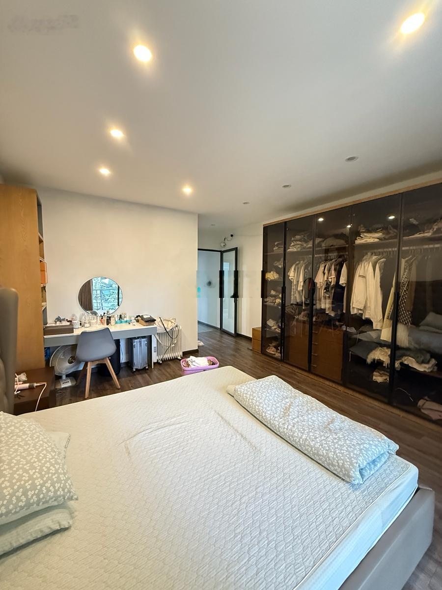 ĐỘC TÔN! Nhà phân lô Nguyễn Lương Bằng, ô tô qua lại tấp nấp, khu dân trí cao, cách phố 35m