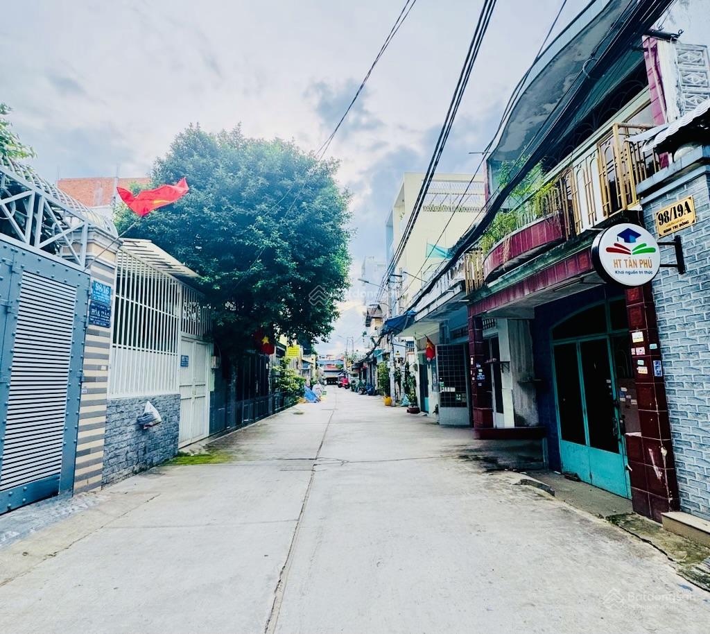 Bán Đất Tên Lửa 106m2, ngang 4m nở hậu 7.8m,hẻm xe hơi, 6,8 tỷ