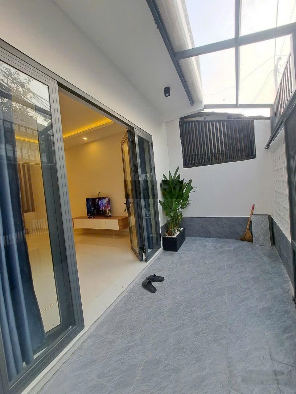 Bán nhà 1 trệt 1 lầu hxh - đường võ văn ngân - trung tâm thủ đức.