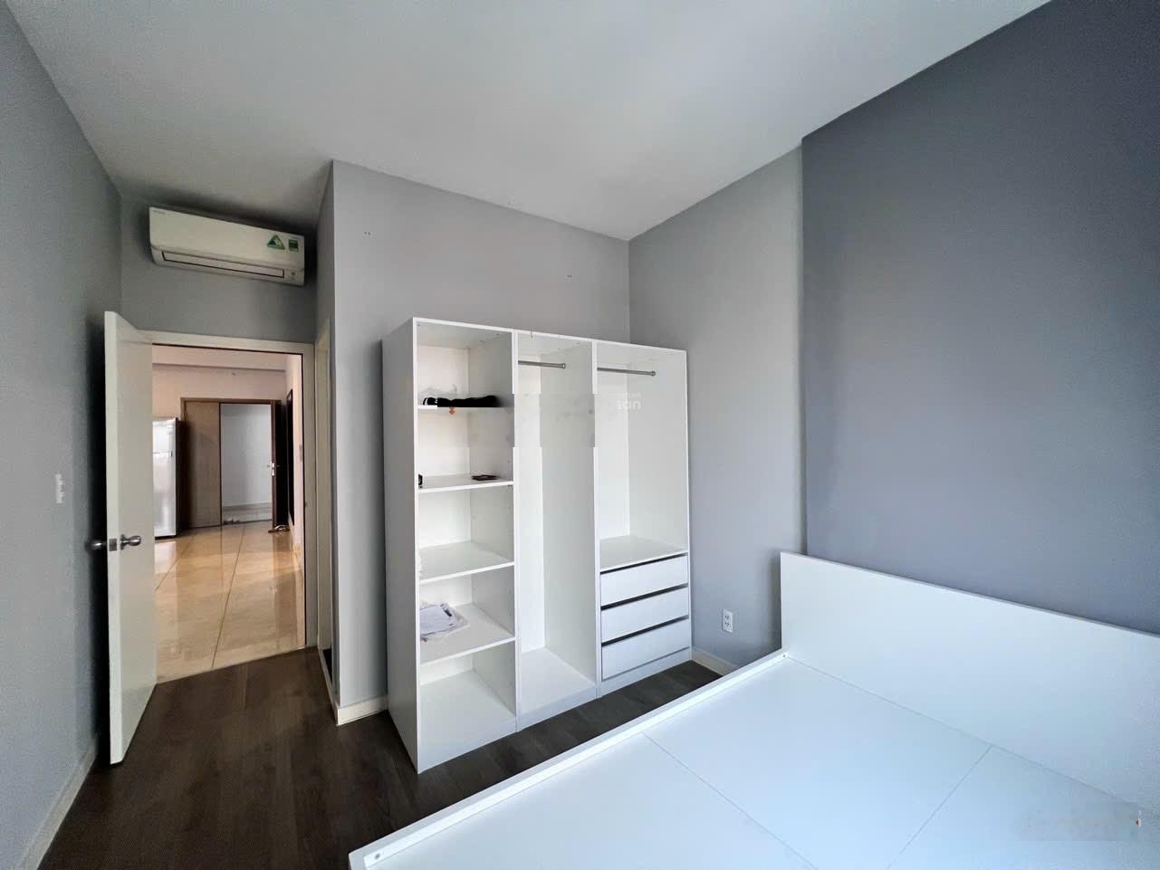 Bán gấp trước tết căn 2PN Opal Riverside full NT tầng cao