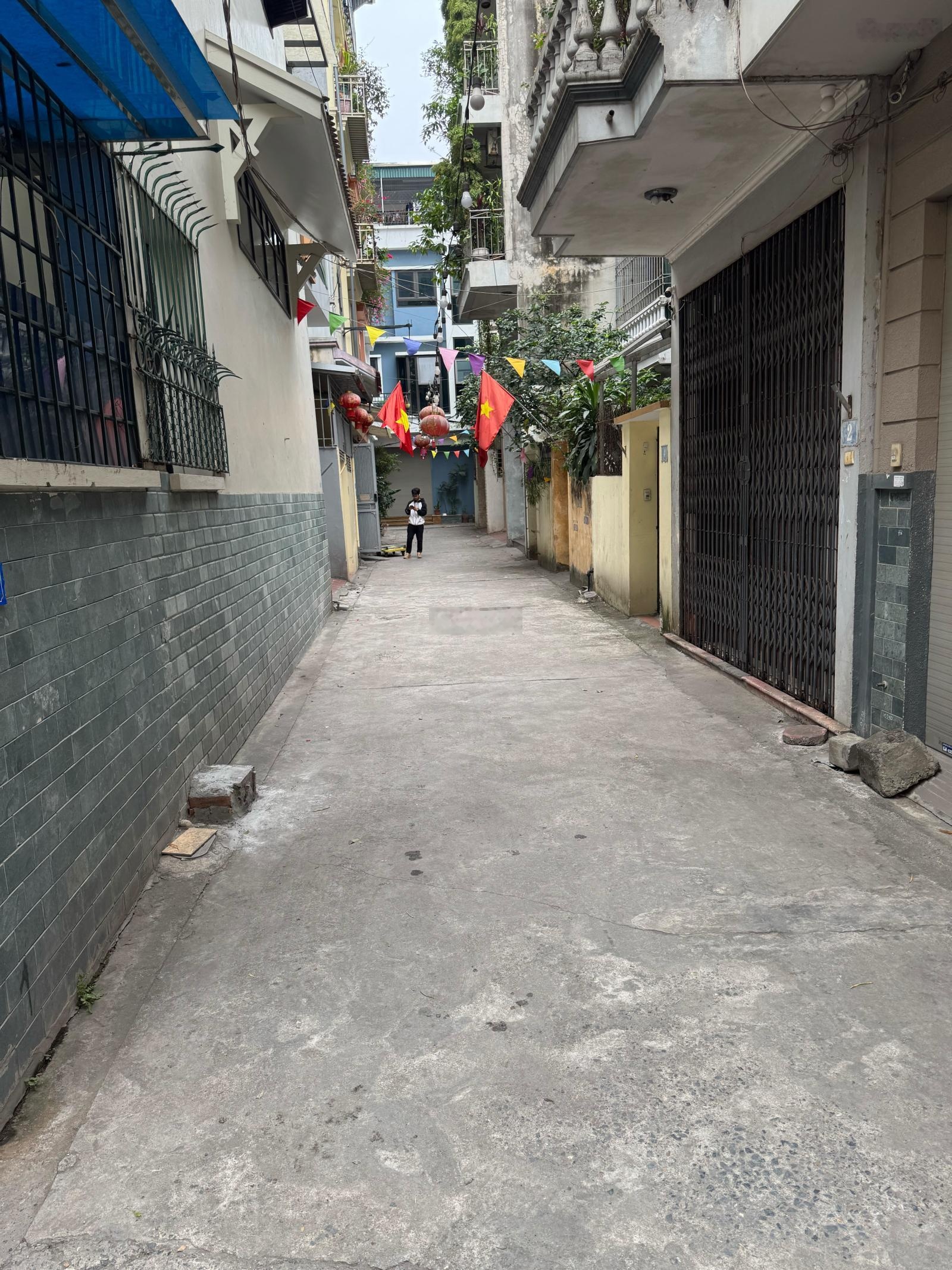 Bán nhà riêng 71.4m2 chính chủ phố Nguyễn Sơn, xe tải 2 tấn đỗ cửa