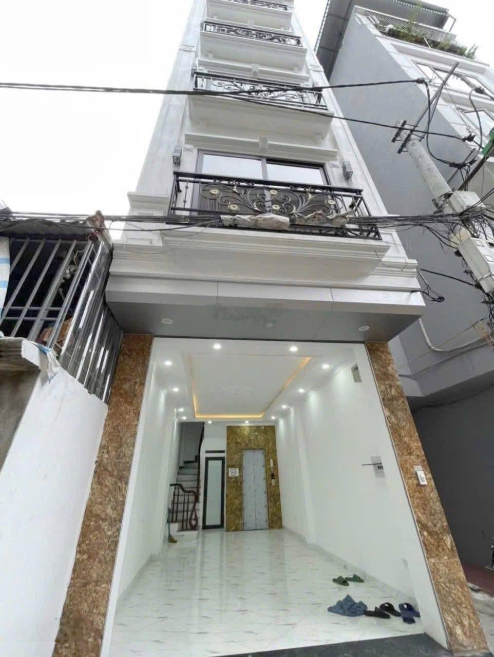 Bán Nhà Yên Ngưu Tam Hiệp Ô Tô Qua Nhà Thang Máy 35m Giá 7,6 Tỷ