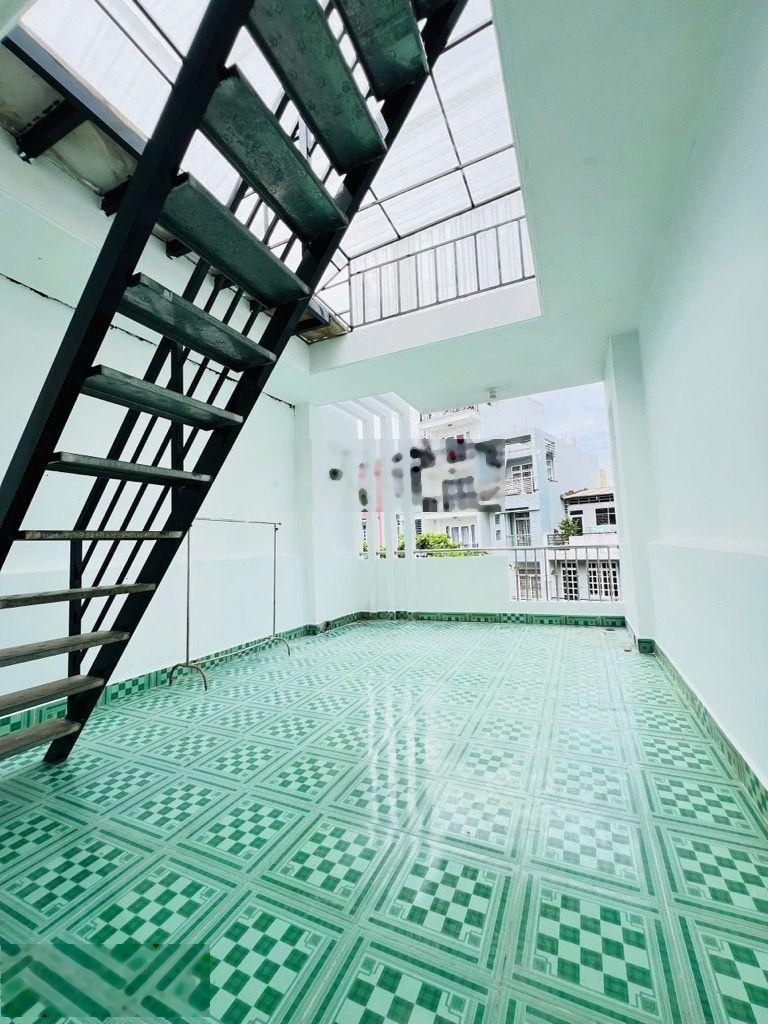 8 tỷ 500 thương lượng, nhà 3 tầng mặt tiền khu dân cư Bình Phú 2, diện tích: 4 x 15