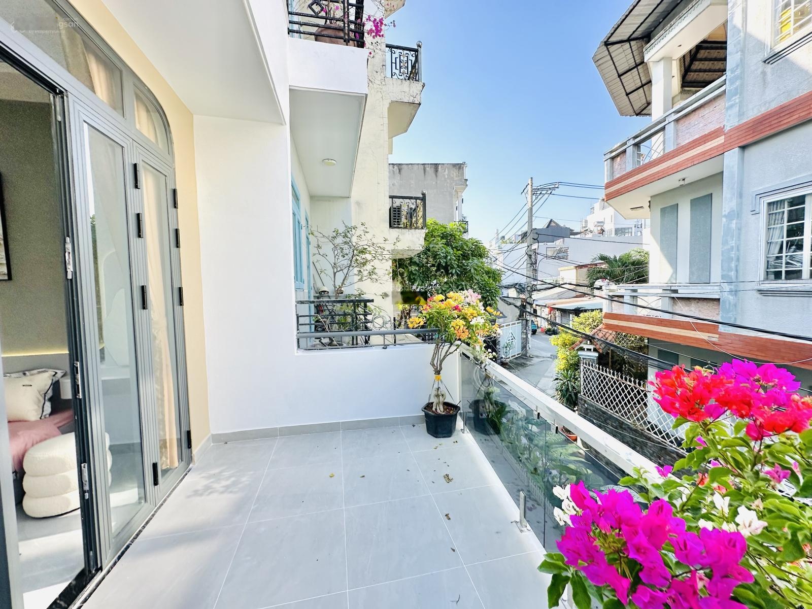 Nhà phố 4m x 13m 2 tầng 3PN (có PN tầng trệt) hẻm 6m đường Tân Thới Hiệp 14 cách đường chỉ 10m